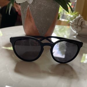 Quay sunglasses